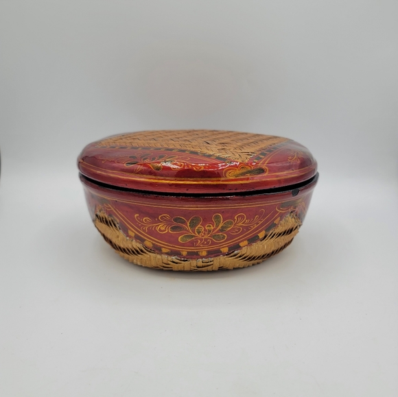 Hand-Painted Chapati Parat Basket Lacquered Woven Lidded Storage India Vintage - Picture 15 of 15